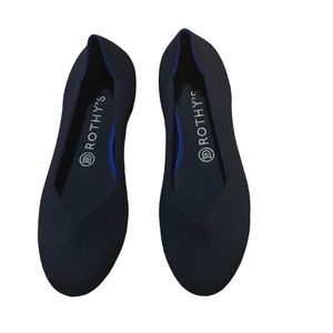 Woman’s navy Rothy’s size 8.5